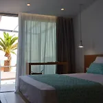 Mougre Apartahotel Polychrono