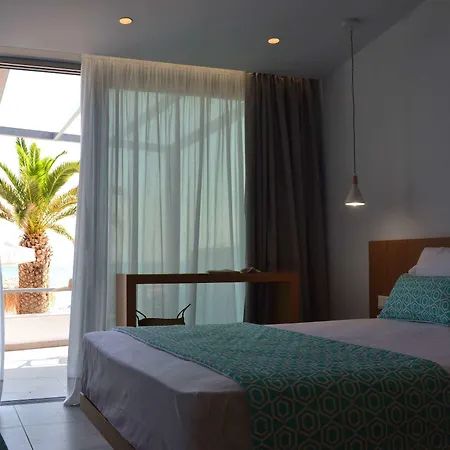 Mougre Апарт-отель Полихроно