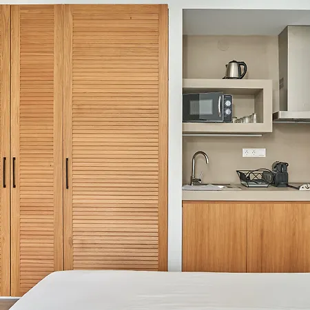 Апарт-отель Mougre Полихроно