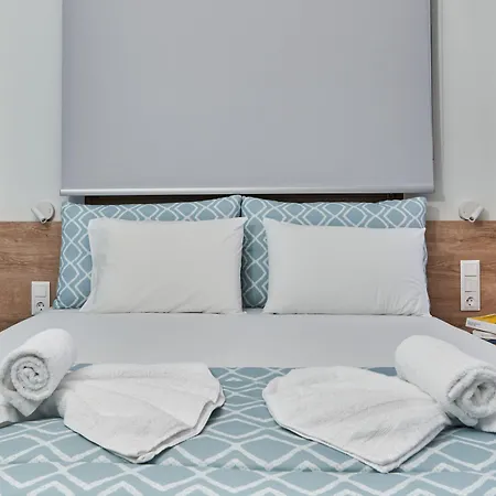 Mougre Aparthotel Polychrono