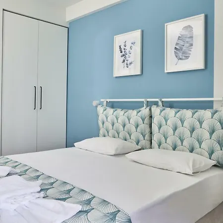 Aparthotel Mougre Polychrono