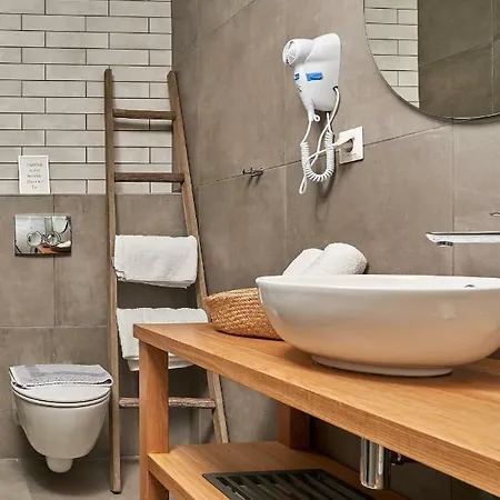 Mougre Aparthotel 3*