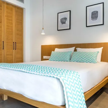 Mougre Aparthotel Polychrono