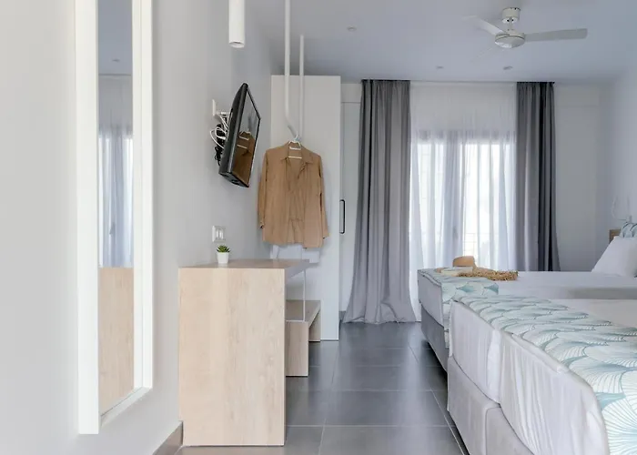 Hotel de apartamente Mougre Polychrono