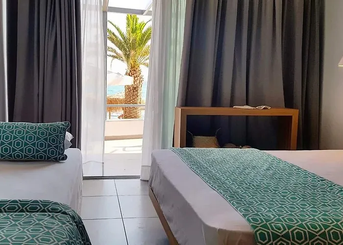 Hotel de apartamente Mougre Polychrono