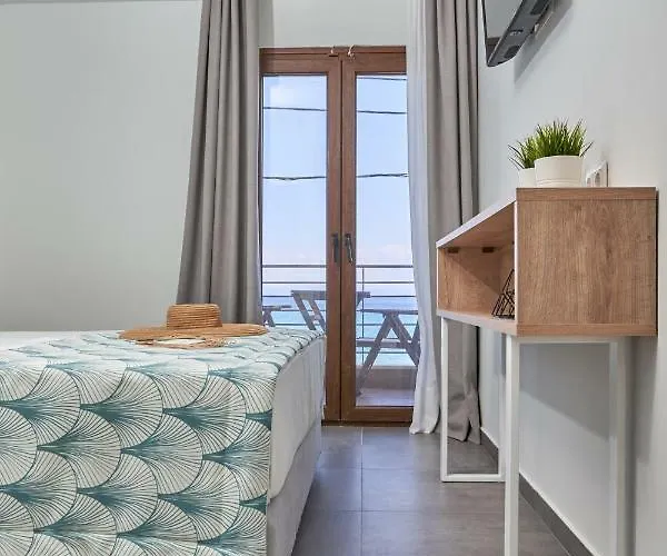 Mougre Hotel de apartamente Polychrono