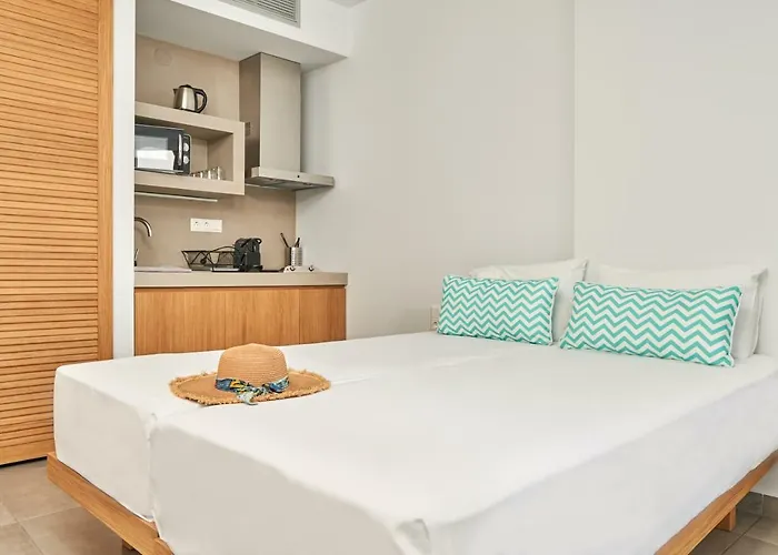 Mougre מלון דירות 3*